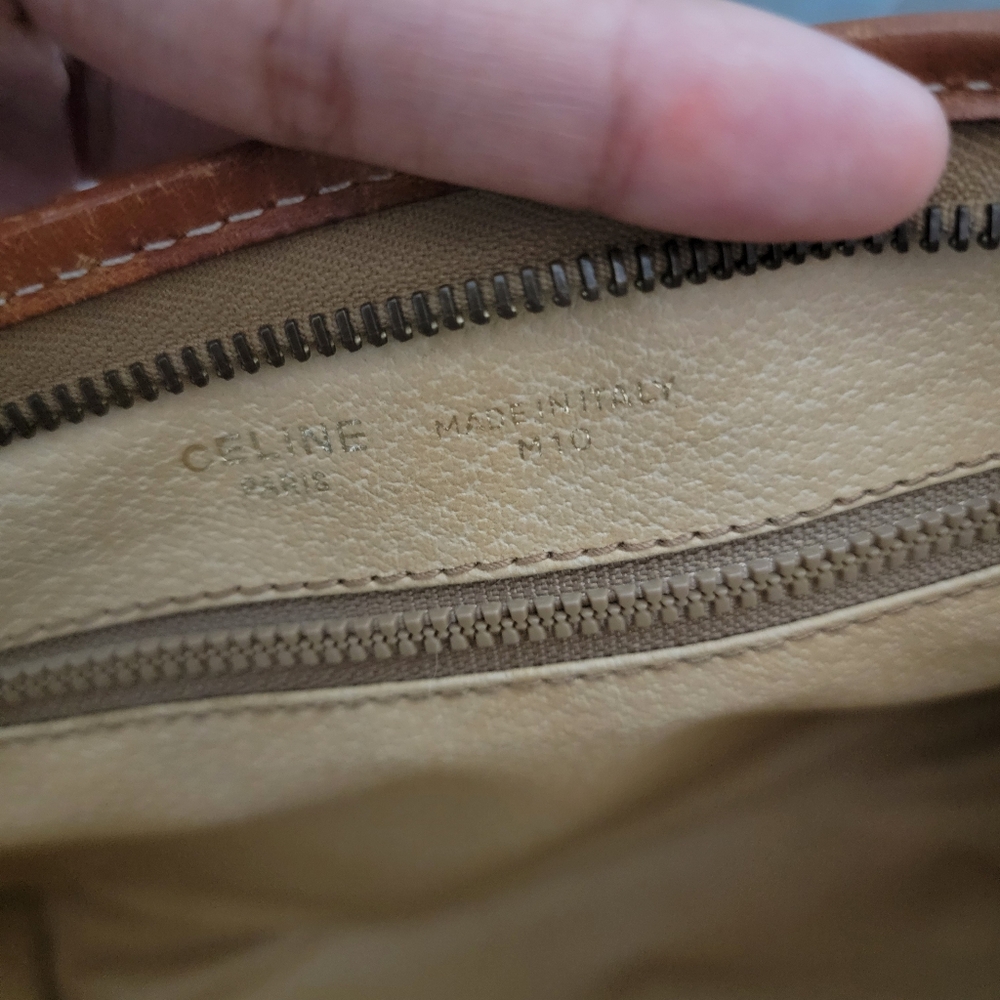 Authentic CELINE Clutch bag To Crossbody - Picture 13 of 15